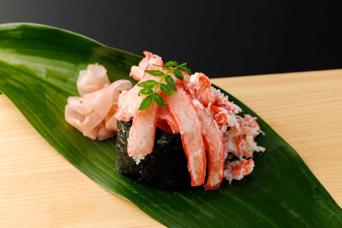 FLASH FREEZING　　　　　　　　　　蒸し紅ずわいがに棒肉とくずれ（セット品）